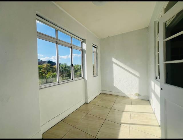 1.5 BEDROOM APARTMENT TO LET IN MORNINGSIDE